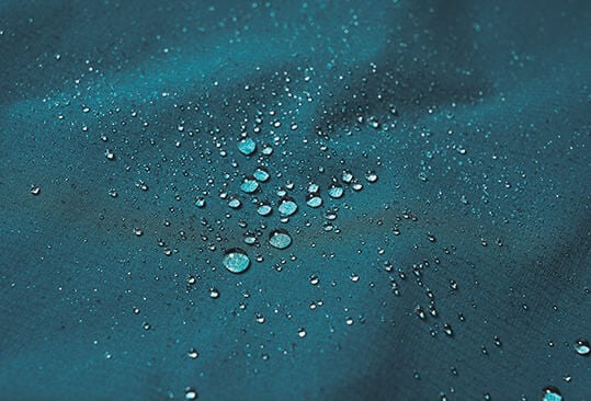 撥水＋UVカットで安心！