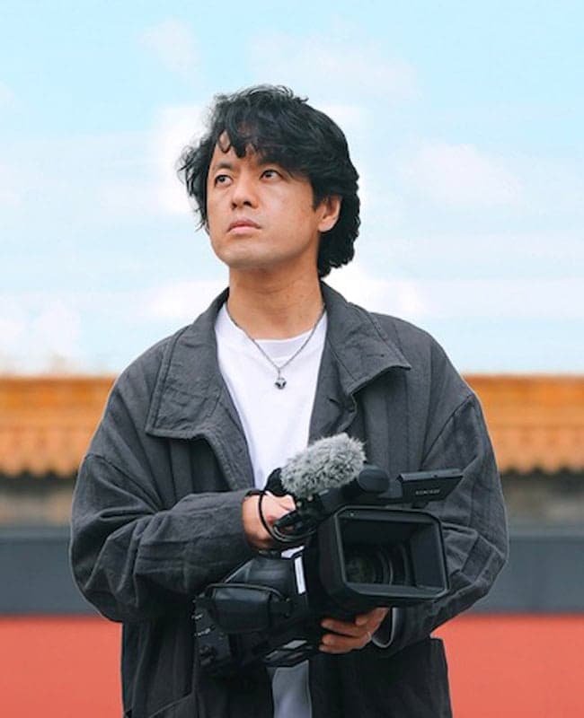 中国で絶大な人気を集める竹内亮監督