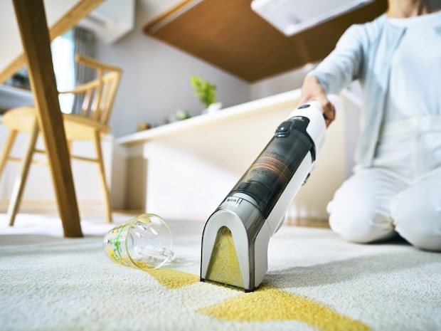 【液体汚れを強力吸引】シャークの最新シミ取りクリーナーが日本初上陸!さてその実力は?