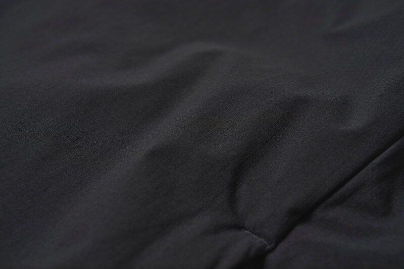 小雨をはじく撥水加工