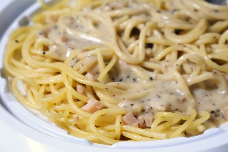 ベーコンがごくわずかに入っている