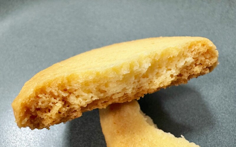 シンプルに見えますが、ひとたび口に入れればバターのコクと芳醇な甘みが一気に広がり、その驚くほどのクオリティに圧倒されます