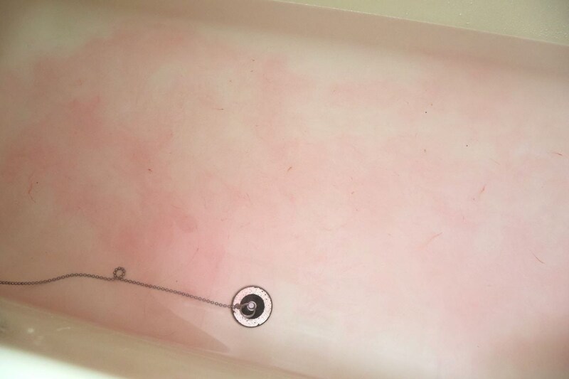 浴槽に入れた直後は事件性を感じる雰囲気に