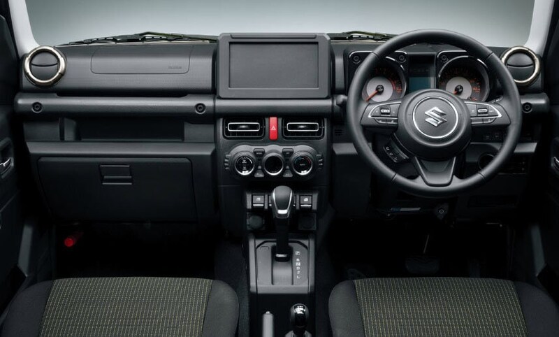 衝突被害軽減ブレーキ「デュアルセンサーブレーキサポートII」を採用し、車線逸脱抑制機能を標準装備