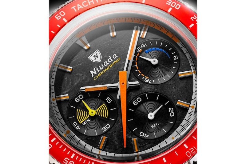 1970年代のレーシングウォッチに見られた特徴的なフォルムやカラーリングを現代的に再構築