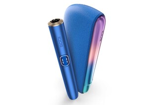 【数量限定】加熱式たばこ「IQOS ILUMA i」に夜空を纏うギャラクシーブルー登場！美しすぎるグラデーションの新色