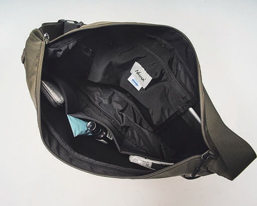 ナンガ
エコパック UR ショルダーバッグ　「多彩な内ポケットで収納しやすい！」