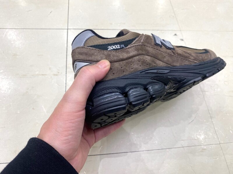 New Balance U2002R AB 