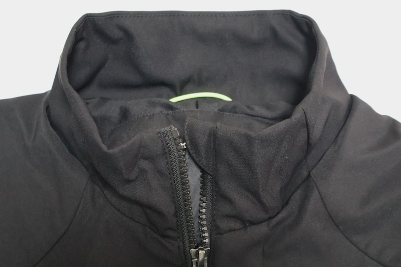 首元まで温かさを保つ