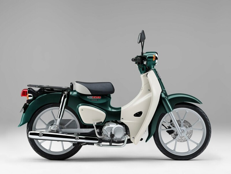 スーパーカブ110 Liteは「タスマニアグリーンメタリック」「バージンベージュ」の2色設定