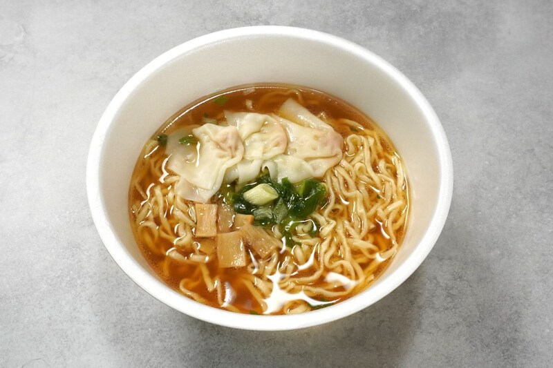 東洋水産　マルちゃん正麺 カップ ワンタン中華そば ￥278（税抜）