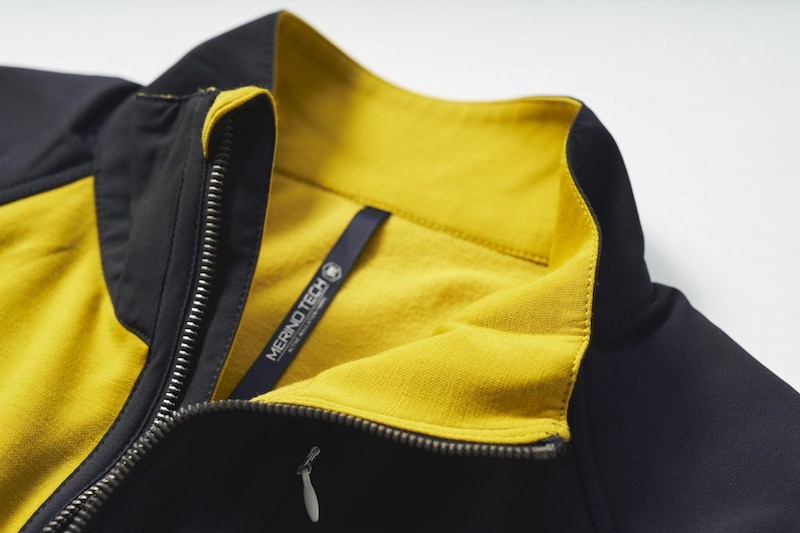 【ワークマンのコスパ最強作】2,500円の温度調整快適ウェア!新素材「メリノ テック」搭載のベストをスタイリストが徹底解説