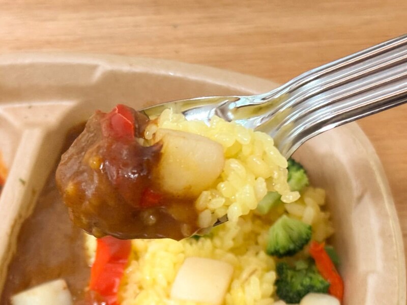 個人的にはルーが少なく感じましたが、トマトソースのおかずと楽しむことを考えるとちょうどいいのかもしれません