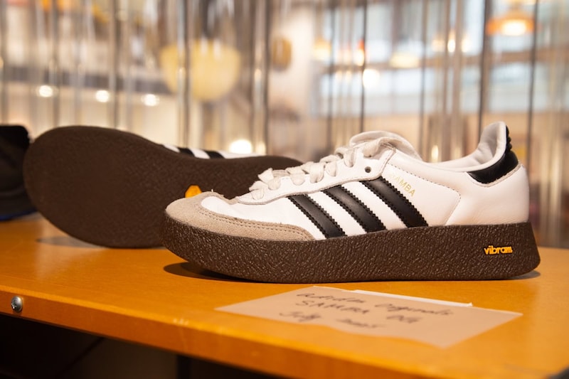 人気のアディダス サンバもソールスワップで、いままで見たこともないストリートスニーカーに