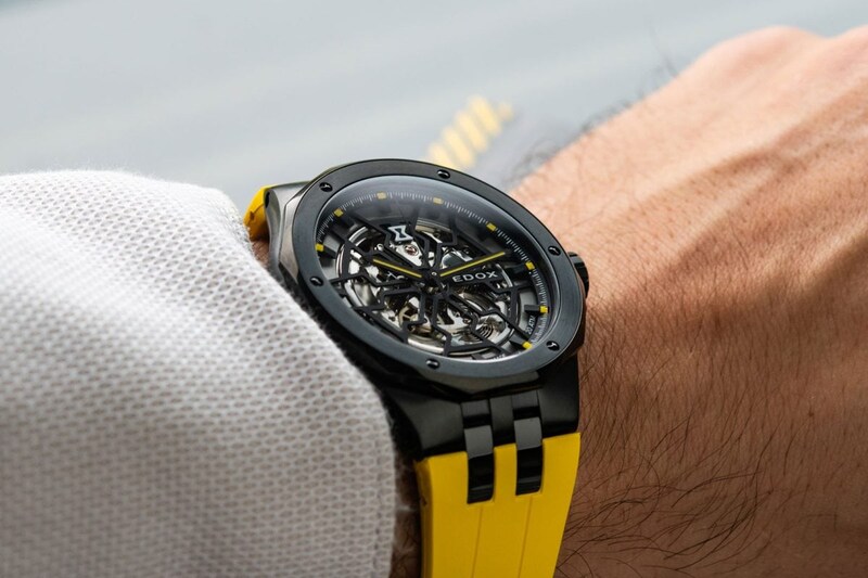 【スケルトン自動巻き】エドックスの機械式時計「デルフィンコレクション」から新作登場！ビビットなアクセントカラーが印象的
