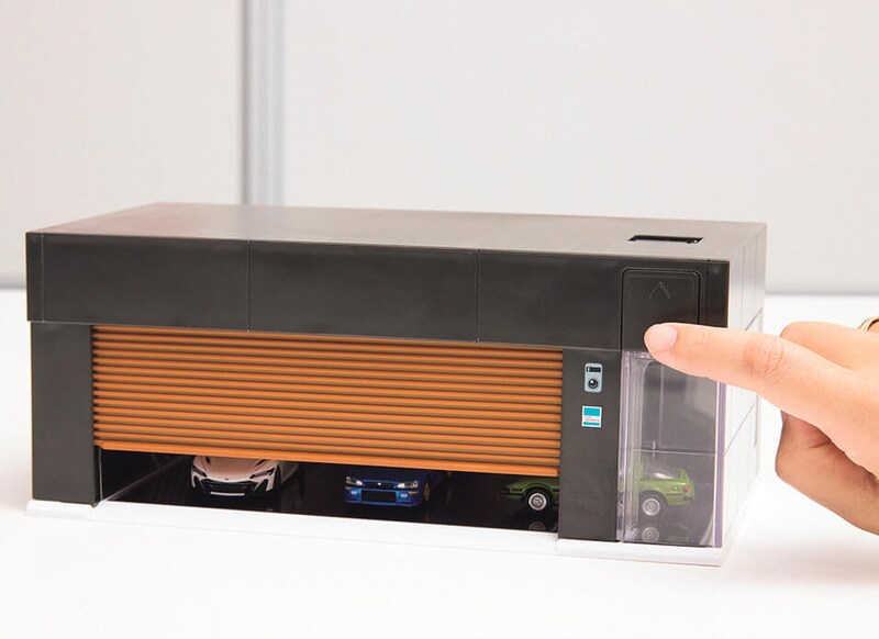 tomica+
tomica GARAGE PREMIUM BLACK Edition