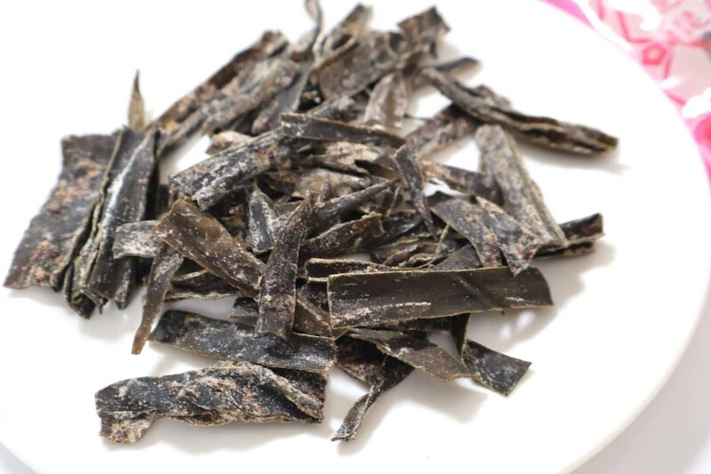 一般的な梅こんぶだけど味が若干濃い