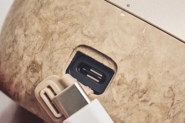 充電コネクターは汎用性の高いUSB Type-C