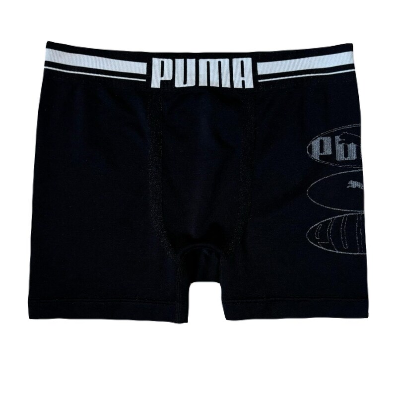 股下部以外シームレスにすることで、縫い目が肌に当たることがなく、ストレスフリーな穿き心地を味わえる