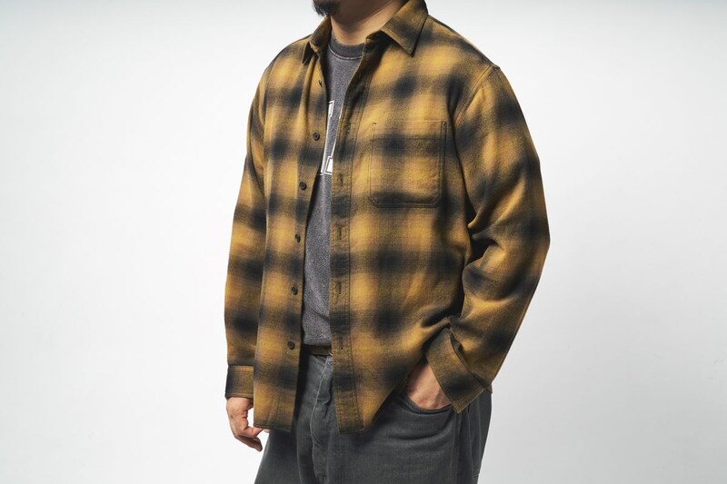 彩度も低いダークトーン系なので大人でも着やすい