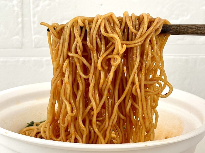 「このカップ麺、ヤバうまい」即席麺マニア絶賛！食欲の秋に“絶対食べるべき”限定カップ麺ベスト3【1位は高級店監修の激うま汁なし麺】