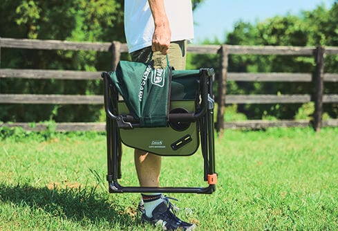 持ち運びに便利なハンドル付き