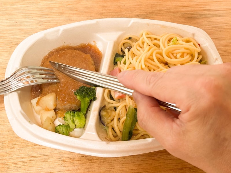 「和風おろしハンバーグ＆香味醤油スパゲティ」のつけ合わせポテトにも、和風おろしソースがよく合います