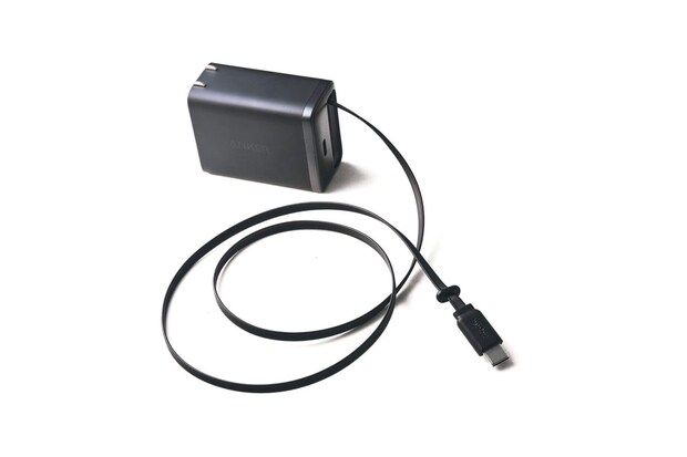 アンカー・ジャパン　Anker Nano Charger（35W,巻取り式 USB-Cケーブル）