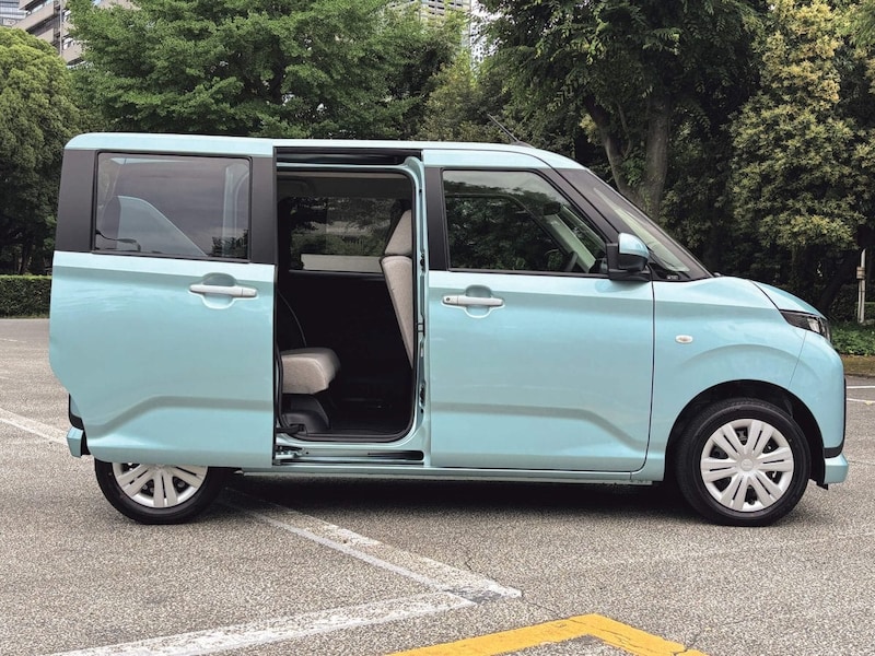 【なぜこの車が大ヒット?】ダイハツ「ムーヴ」の安心感とVW「ID.Buzz」のセンスに学ぶ!令和のホームラン級大ヒットカーを徹底分析