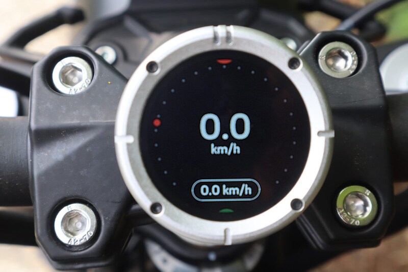 スピードメーター表示も可能となっている