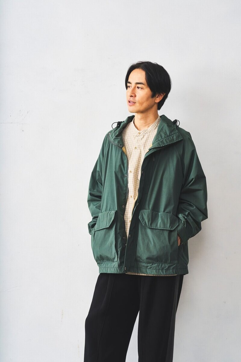 アウトドアフィールドからタウンユースまで、さまざまなシーンで活躍するのが超優秀