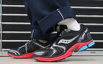 【話題沸騰】アートすぎる唯一無二のスニーカー！キース・ヘリング×サッカニー「ProGrid Triumph 4」をエディターが試し履きレビュー