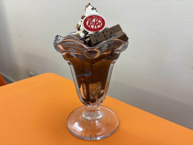 プレミアムパフェ Made with KITKAT®