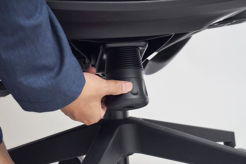 ロッキングの強弱を調節できるノブ