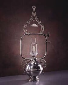 コールマンランプ1号機「アーク・ランプ」。当時では圧倒的な明るさの600キャンドルパワーを誇った