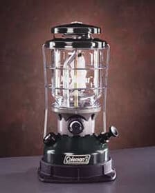 現在も多くのキャンパーに愛される大光量のガソリンランタン