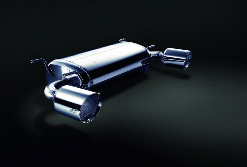 STI 製パフォーマンスマフラー（STI ロゴ入り）