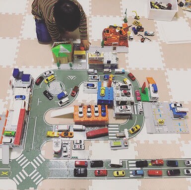 編集長・奥家の注目は「光岡 バディ」思い出のトミカは「ハイエース」（初回特別仕様）