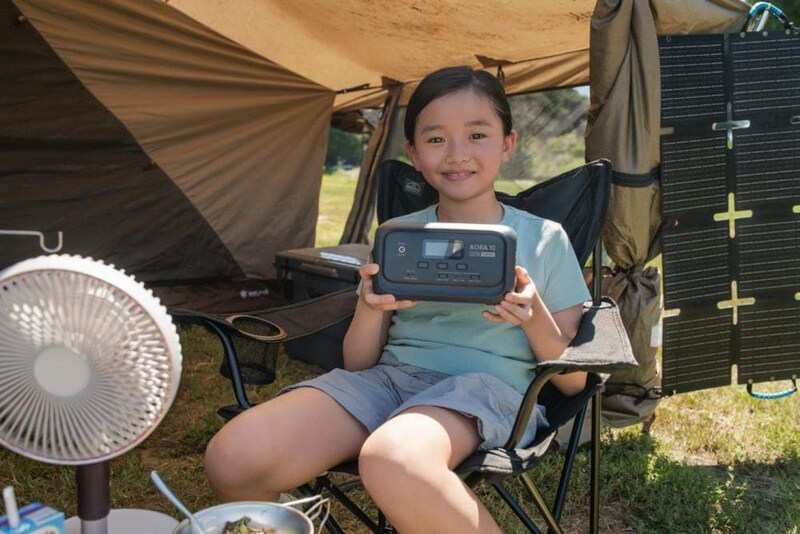 片手で持てる軽さ。超コンパクトボディに“本格電源”を搭載