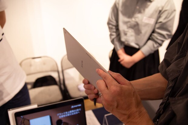 新しいモノや体験を応援購⼊できるMakuakeのメディア向けガジェット体験会で、極薄のINOTE 2 AIスマートノートに遭遇