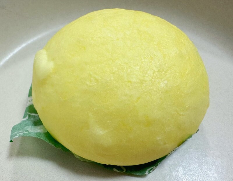 3位 ローソン オーベルジーヌ監修 カレーまん