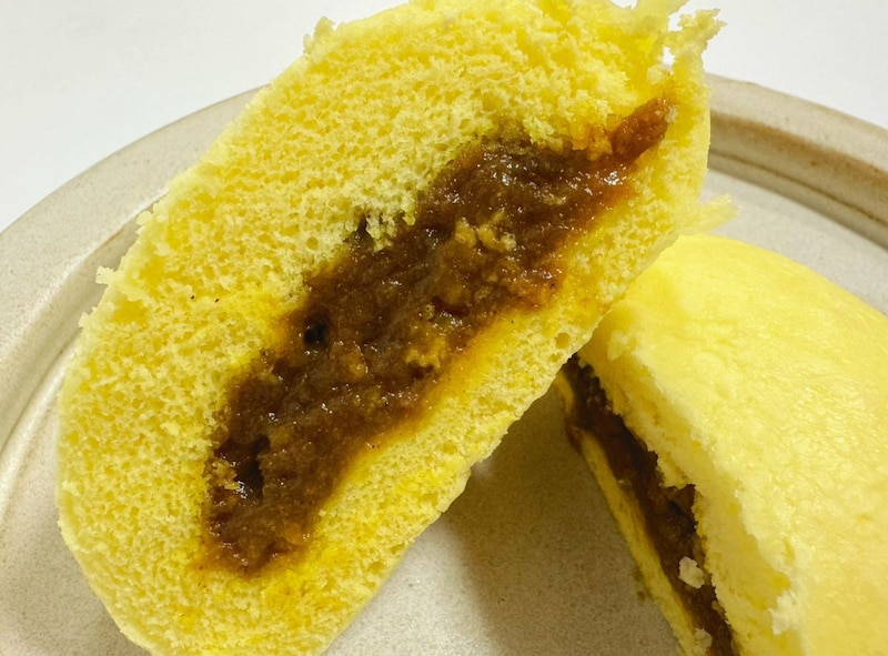 一口食べれば、濃厚な甘みとコクが口いっぱいに広がります