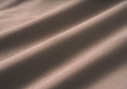 クリアな表情と心地よい肌触り