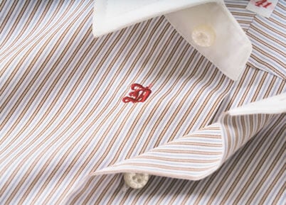 さりげない刺繍できれいめカジュアル