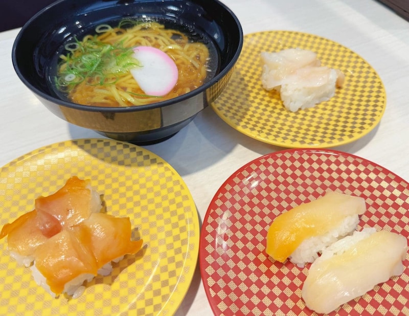 ランチ醤油ラーメンに、あかがい・みる貝・つぶ貝と3種の
貝ネタを組んでみました