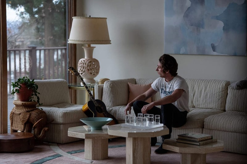 現在上映中の映画『スプリングスティーン 孤独のハイウェイ』にトライアンフのヴィンテージバイクが登場