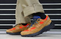 【ニューバランスの歩くアートピース】世界限定リリースの「アクション・ブロンソン×NB992」をエディターが試し履きレビュー