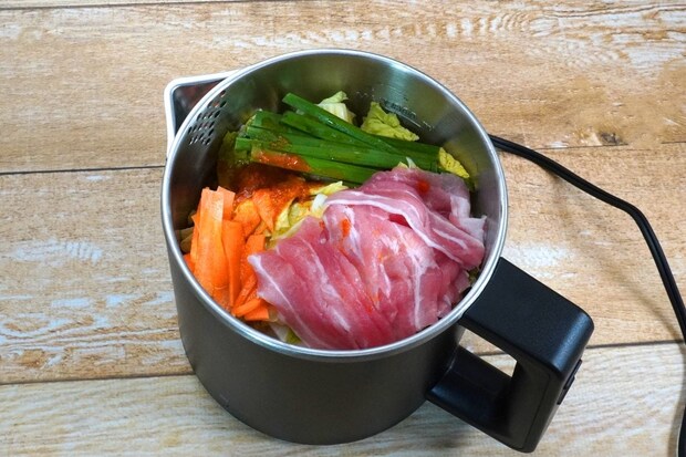 ニトリ
1台3役の電気ケトルポット
