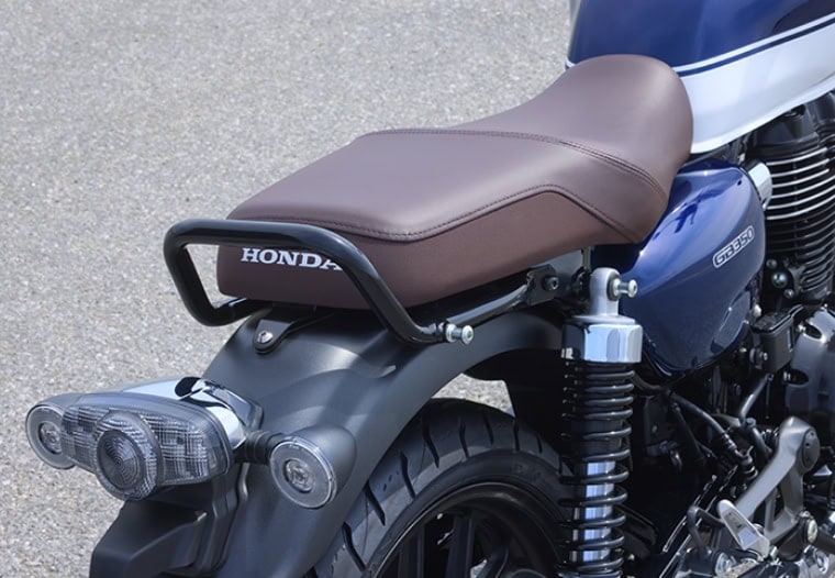 シンプル＆スマートなブラウンカラーのシートもポイント