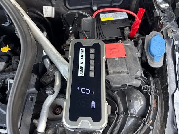 第3位　「1台4役でバッテリー上がり不安ゼロ」モバイルバッテリーとしても使える！車に必携レベルの超万能ジャンプスターターを徹底解説